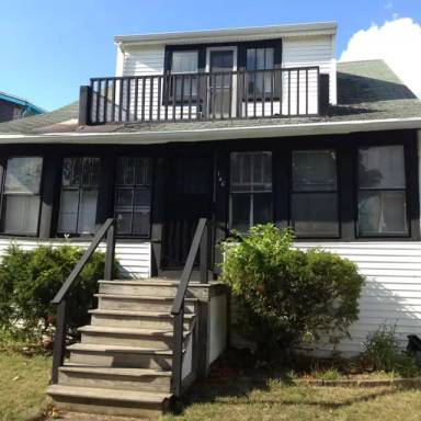 Main picture of 140 Stockbridge Ave