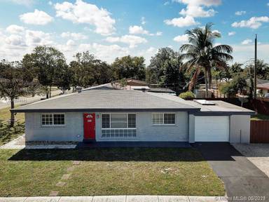 Main picture of 2240 N 57th Way
