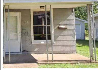 Main picture of 109 N State St