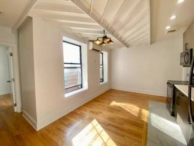 Main picture of 930 DeKalb Ave