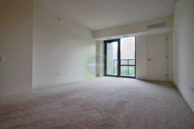 Main picture of 974 S Clark St