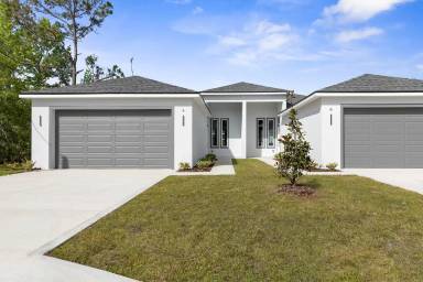 Main picture of 6 Rainbow Ln