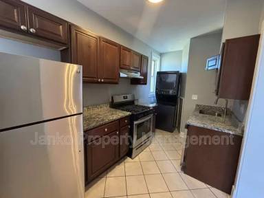 Main picture of 4640 S Saint Lawrence Ave