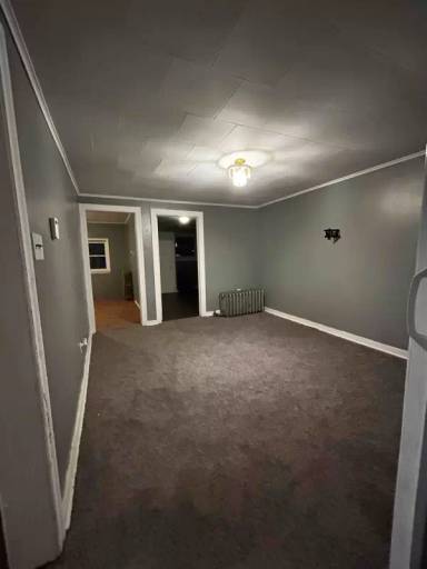 Main picture of 104 River St