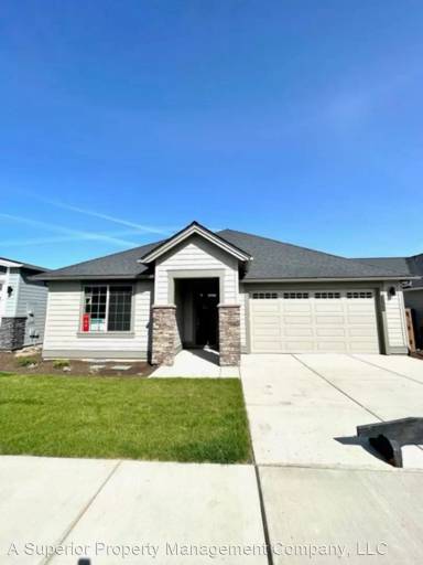 Main picture of 3755 NE Oakside Loop