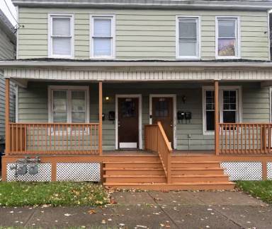 Main picture of 130 Barney St