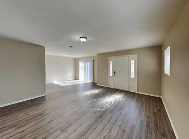 Main picture of 1127 E 11th St