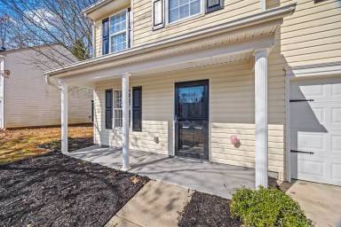 Main picture of 1411 Swaying Branch Ln