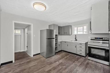 Main picture of 240 Cedar St