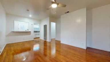 Main picture of 9016-9024 Reading Ave