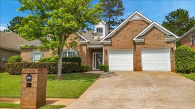 Main picture of 351 Fairways Dr