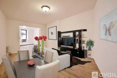 Main picture of 56 Beaver St
