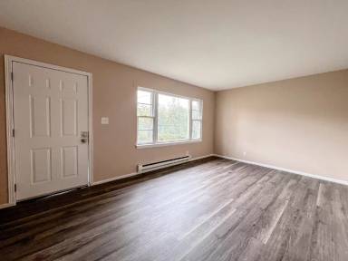 Main picture of 213 S Elm Ave
