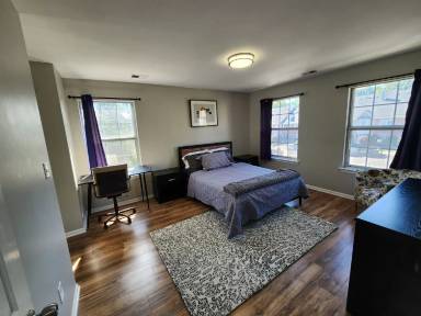 Main picture of 45 Howard Ct