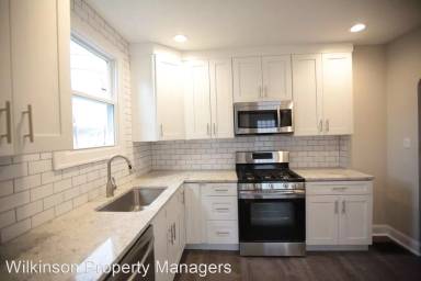 Main picture of 917 W 10th Ave