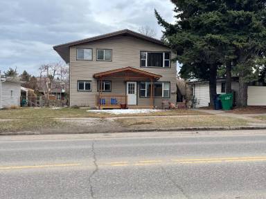 Main picture of 1316 S Willson Ave