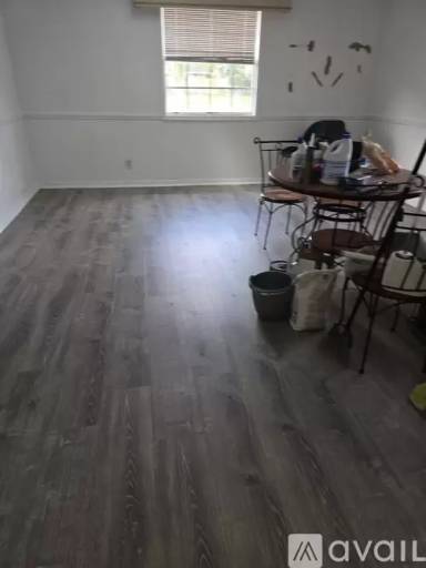 Main picture of 19106 Sunlake Blvd