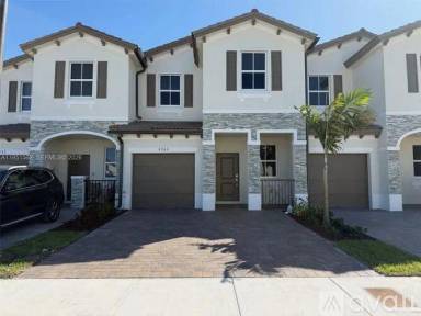 Main picture of 2767 SE 25th Ave