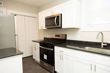 Main picture of 814 Overbrook Rd