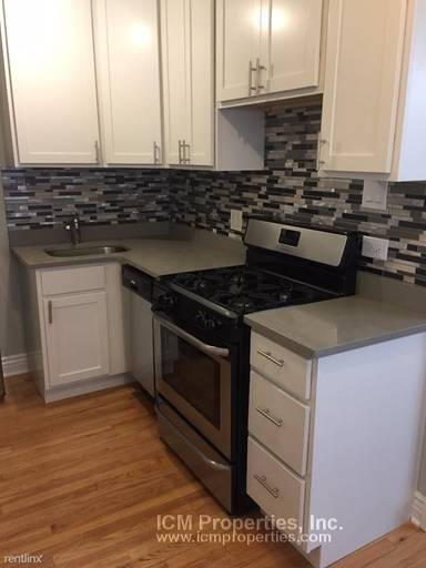 Main picture of 426-36 W Surf St Apartments