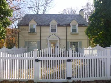 Main picture of 696 Palisades Dr