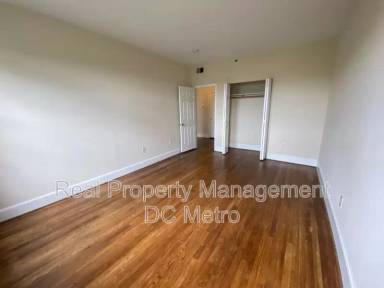 Main picture of 815 Maryland Ave NE