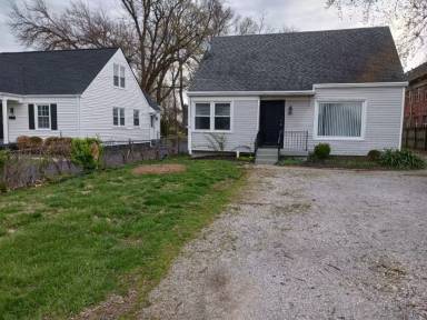 Main picture of 163 Saint Matthews Ave