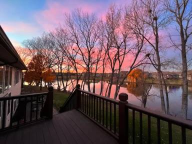 Main picture of 516 E Lakecrest Dr