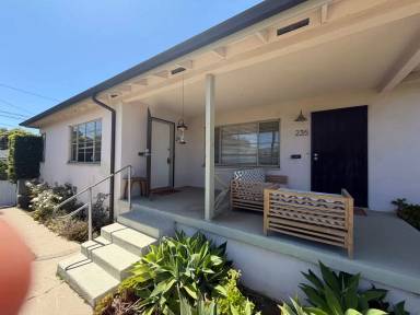 Main picture of 237 Lynn Dr