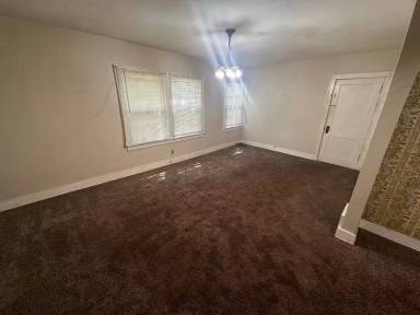Main picture of 3823 Penn St