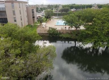 Main picture of 8895 Fontainebleau Blvd