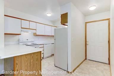 Main picture of Maple Grove Apartments