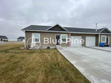 Main picture of 5844 Wildrose Ave