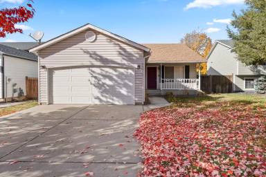 Main picture of 23303 E Maxwell Ave