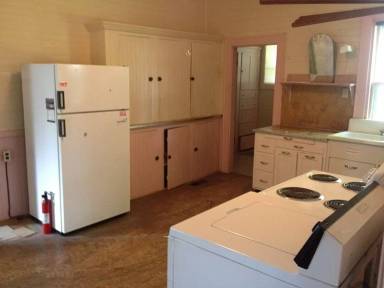 Main picture of 38 Pine St