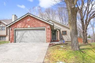 Main picture of 33932 Washington Ave