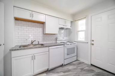 Main picture of 2912 Ruhl Ave