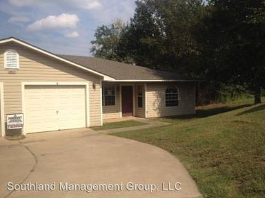 Main picture of 2815 Laura Ln