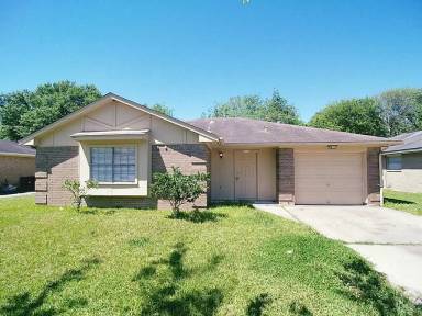 Main picture of 7135 Kings Dr