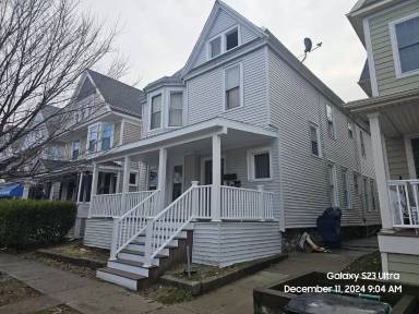 Main picture of 407 Massachusetts Ave