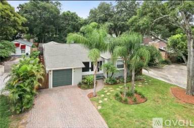 Main picture of 935 Pinegrove Ave