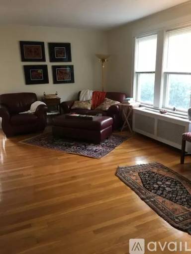 Main picture of 530 Lowell Ave