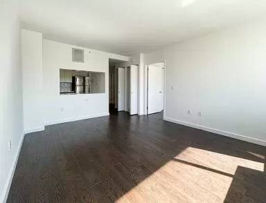 Main picture of 315 2nd Ave
