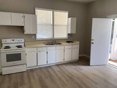 Main picture of 26 Hemlock Dr