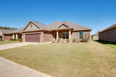 Main picture of 602 Penny Jar Ln NW