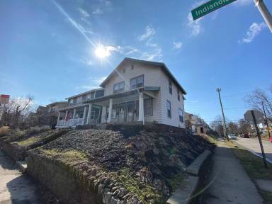 Main picture of 2777 Indianola Ave