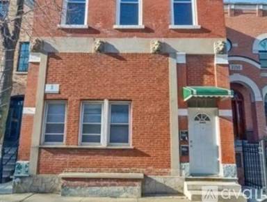 Main picture of 2215 N Clifton