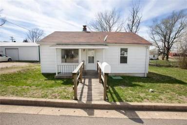 Main picture of 106 N A St