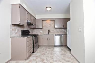 Main picture of 1864 N Winstead St