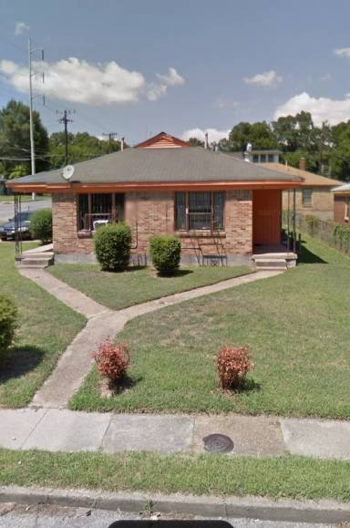 Main picture of 30 E McKellar Ave